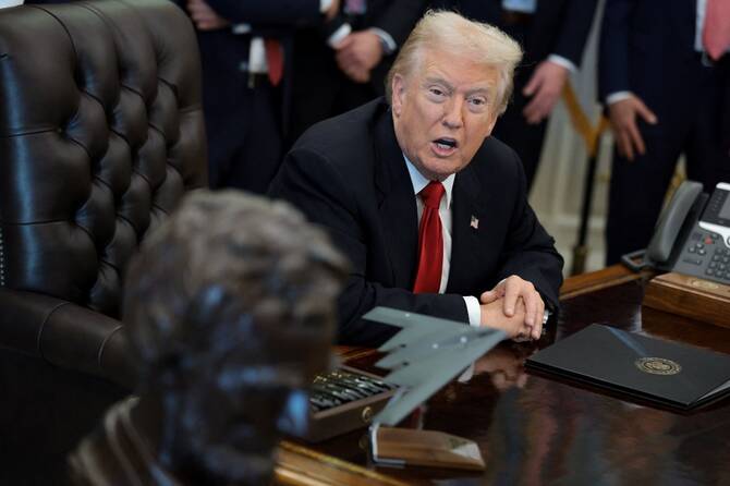 Trump cuts India tariffs as Modi ‘agrees’ to stop buying Russian oil